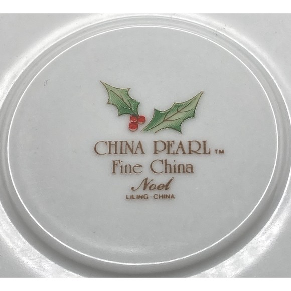 4 China Pearl Fine China Noel Holly Berry Christmas Teacup & Saucer Set Holidays - Picture 4 of 9